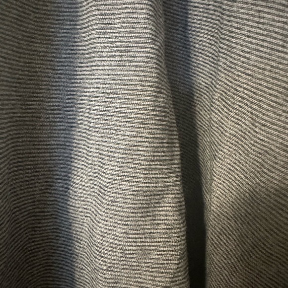 Lululemon Cool Racerback Tank Size 4 | White & Purple Pinstripes | Excellent - Picture 3 of 4